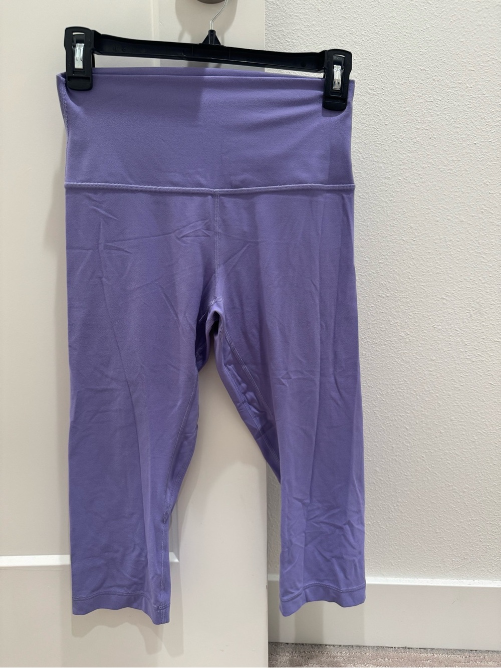 Lululemon Purple High Rise Crop Capri Leggings Women’s Size 6